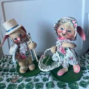 Annalee Springtime Easter Parade Rabbit Couple Approx 11” 1993 Vintage.